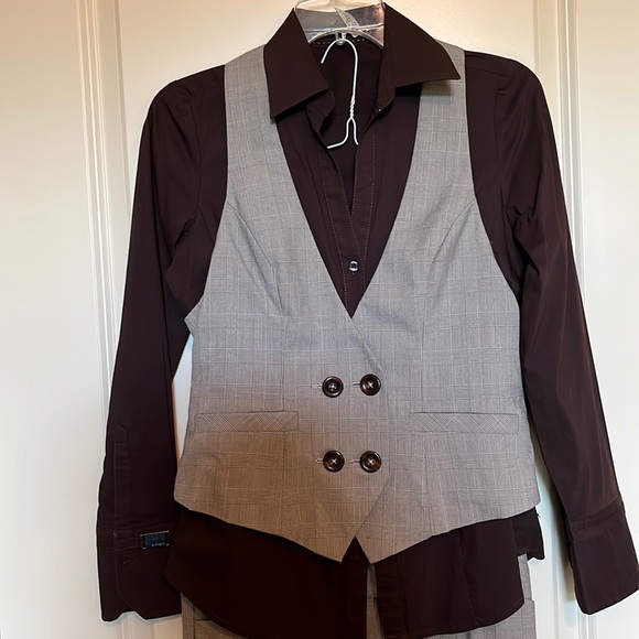 Express design studio, brown stretch collar shirt like new - Picture 1 of 2